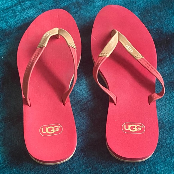 UGG Australia red flip flops/thong sandals - Picture 1 of 4